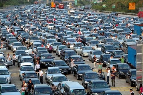 昂佳汽車應急啟動電源 國慶高速擁堵
